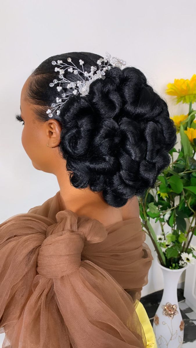 Bridal Hair Tiara Updo, Black Bridal Updo Hairstyles, Natural Hair Styles For Brides, African Bridal Hairstyles, Afro Bridal Hairstyles, Nigerian Bridal Hairstyles, Natural Hair Bridal Hairstyles, Elegant Black Hairstyles, Bridal Natural Hairstyles