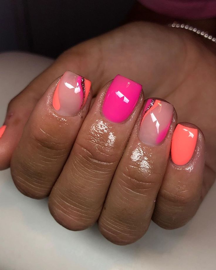 𝓑𝔂 𝓔𝓿𝓮 𝓑𝓮𝓽𝓽𝓼 .. (@byevebetts) • Instagram photos and videos Pink Tip Design Nails, Cute Short Manicure Ideas, Short Natural Nails Summer, Fun Work Nails, Over Lay Nail Designs, Fushia Nail Designs Ideas, Clear Gel Nails Designs, Short Nail Designs Summer 2024, Mommy And Me Nails