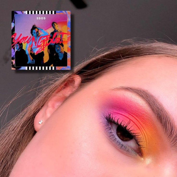 The subreddit for everything makeup related. 5sos Makeup Looks, 5sos Concert Makeup, Youngblood 5sos, Vogue Makeup, 5sos Concert, Artsy Makeup, Paint Makeup, Concert Makeup, Windows To The Soul