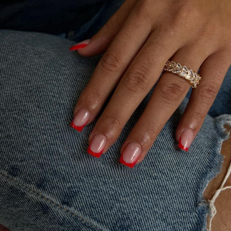 Xmas Nail Ideas Square, Short Square Nail French Tip, Square Acrylic Nails Red French Tips, Square Acrylic Red Nails, Short Red French Tip Acrylic Nails, Nail Red Tips, Nude Nails With Red Tips, Square French Tip Color, Red Tip Square Nails