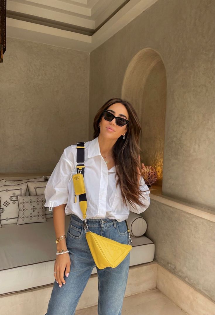 Trophy Wife Outfit, Wife Outfits, Tamara Kalinic, Yellow Purse, Glam And Glitter, Casual Style Outfits, Outfits Casuales, Summer Wardrobe, Minimalist Fashion