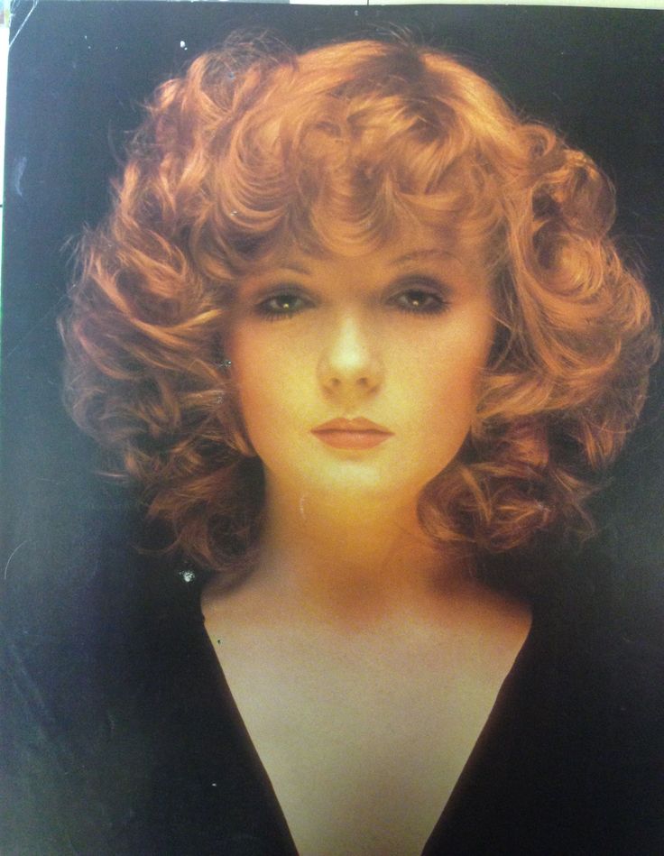 Curly 60s Hairstyles, 1960s Hairstyles For Curly Hair, 1970 Hairstyles Short, 70s Short Curly Hair, Curly 60s Hair, 1984 Hairstyles, 1970s Short Hair, 60s Curly Hair, 1970's Hairstyles