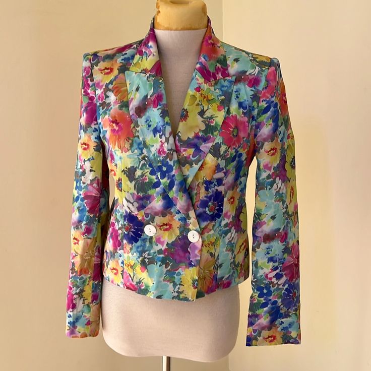 New! Zara Small Floral Cropped Blazer. Has Shoulder Pads , Lined. Spring Party Blazer With Floral Print, Elegant Multicolor Spring Blazer, Multicolor Fitted Spring Blazer, Spring Multicolor Fitted Blazer, Fitted Multicolor Spring Blazer, Fitted Multicolor Blazer For Spring, Spring Yellow Outerwear For Party, Yellow Spring Outerwear For Party, Spring Yellow Party Outerwear