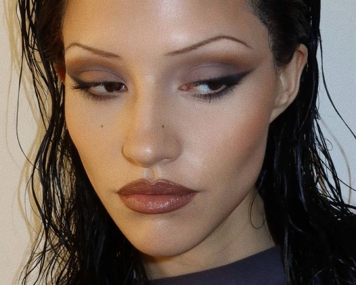 90s Makeup, Ethereal Makeup, Gothic Makeup, Grunge Makeup, Kiss Makeup, Pretty Makeup, Hair And Makeup, Creative Makeup, Artistry Makeup