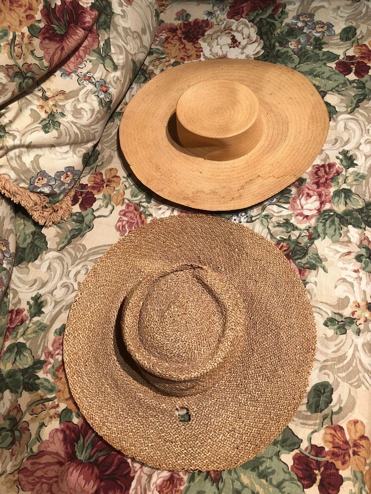 Two early 19th C straw hats unusual crowns that resemble 18th c bergères. 14 x 15 » diameter brims both marked « Made in Italy » . The very smoothly woven leghorn has a stain that might wash out, and a lining that might be cotton/silk. There is one tiny lifting of the straw on the edg. The rough straw is worn, with holes and breaks. It has a telescoped crown, like a pork pie hat. great for Inspiration, research, study and design, Handmade Natural Straw Hat, Handmade Natural Straw Hat In Paper Straw, Traditional Handmade Straw Hat, Traditional Woven Straw Hat, Straw Hat Cottagecore, Pork Pie Hat, Pork Pie, Straw Hat, Cotton Silk