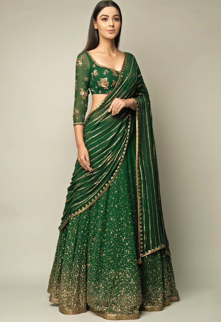 Mastaani Lehenga Set Prevasu - Fabilicious Fashion Indian Wedding Dress Traditional, Indian Outfits Lehenga, Green Lehenga, Red Lehenga, Indian Wedding Wear, Indian Bridal Outfits, Dress Indian Style, Indian Wedding Outfits, Lehenga Designs