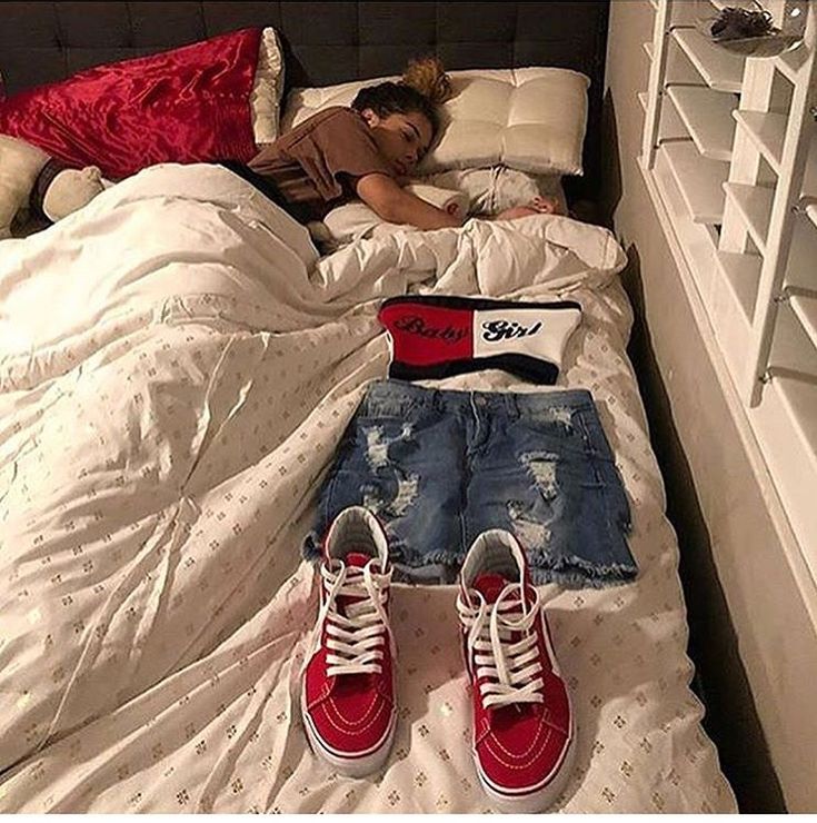 This is how it really be the night before first day of school😂😂 First Day Outfit, Teen Swag Outfits, First Day Of School Outfit, Chill Outfits, Urban Chic, Swag Outfits, School Outfit, Casual Girl, First Day Of School