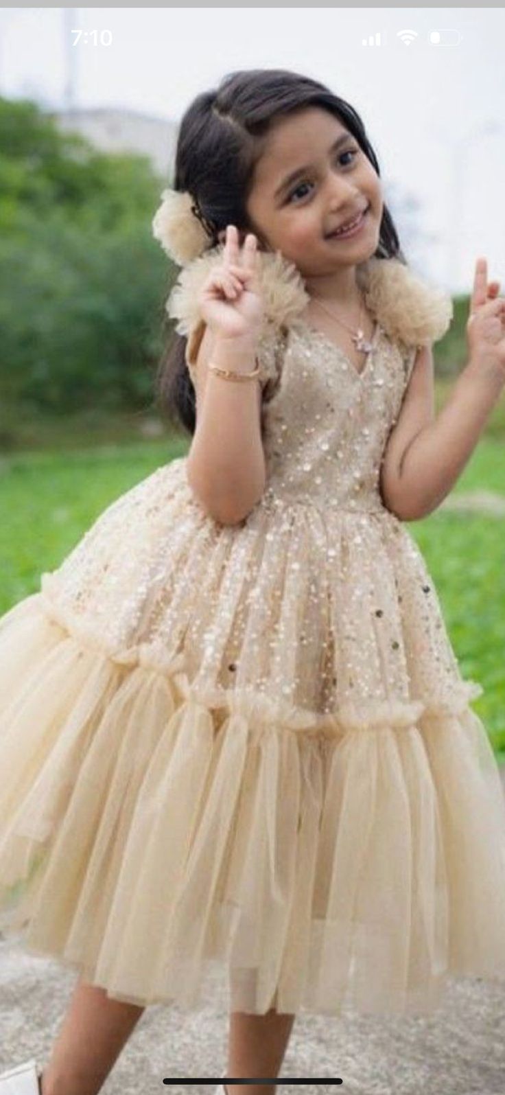 Kids Frocks Design Party Wear, Baby Girl Frocks Princesses, Long Frocks Indian Designer Dresses, Kids Party Frocks, Long Frocks Indian, Long Frocks For Kids, Long Frocks For Girls, Indian Designer Dresses, Party Wear Frocks