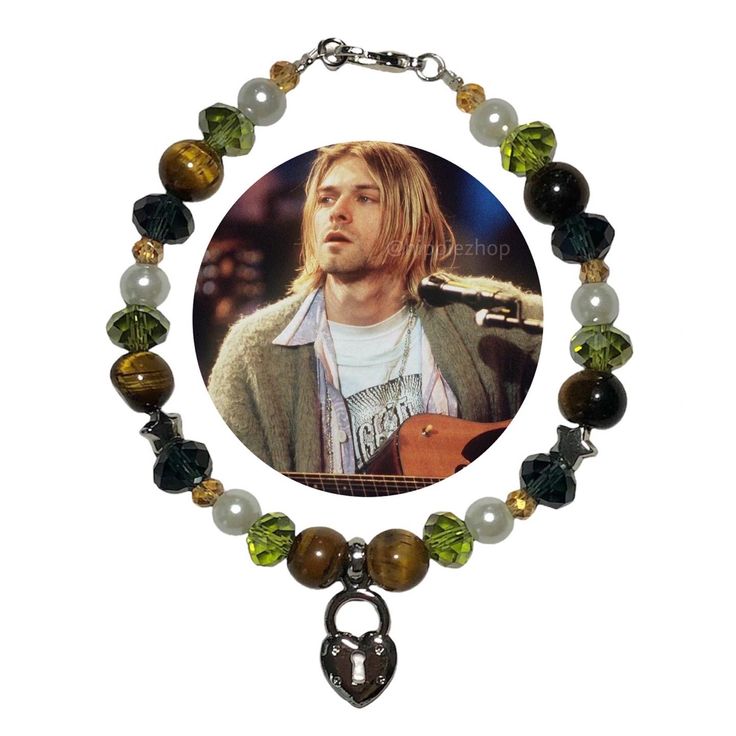 kurt cobain
pulseras personalizadas 
hippiezhop Nirvana Bracelet, Music Inspired Jewelry, Music Bracelet, Fan Jewelry, Kandi Bracelets, Beads Bracelet Design, Funky Jewelry, A Bracelet, Cute Bracelets