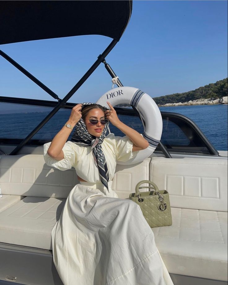 Yacht Party Outfit, Boat Outfit, Yacht Outfit, Yacht Aesthetic, Italian Summer Outfits, Holiday Outfits Summer, Yacht Party, Boating Outfit, Cruise Outfits