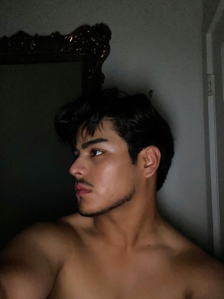 Low light , selfie, brown boy, queer LGBTQ ,bathroom selfie, inspiration pic picture, side profile, hair Back Selfie Poses Men, Side Selfie Poses, Gay Profile Pictures, Dating Profile Pictures Men, Men’s Dating Profile Photos, Side Selfie, Side Profile Hair, Indian Man Selfie, Bathroom Selfie