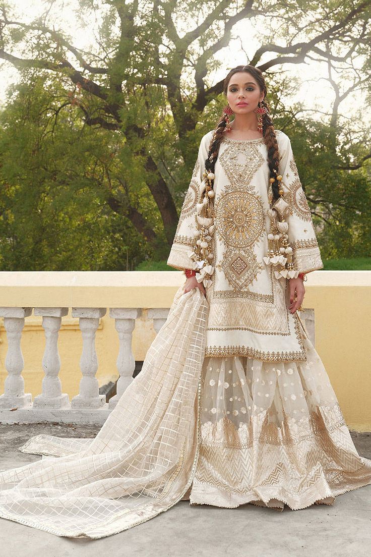 Organza White Sharara Kameez Pakistani Wedding Dresses White Kameez, Organza Gharara, White Sharara, Mehndi Bridal, Nikah Dress, Embellished Shirt, Pakistani Wedding Dress, Fashion Top Outfits, Pakistani Wedding Dresses