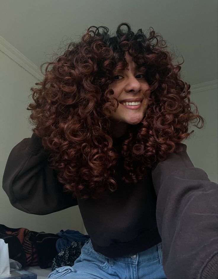 Autumn Curly Hair Color, Dark Auburn Hair Curly, Dark Red Brown Curly Hair, Auburn Brown Curly Hair, Curly Hair Dark Red, Cherry Brown Curly Hair, Copper Brown Curly Hair, Dark Copper Curly Hair, Reddish Brown Curly Hair