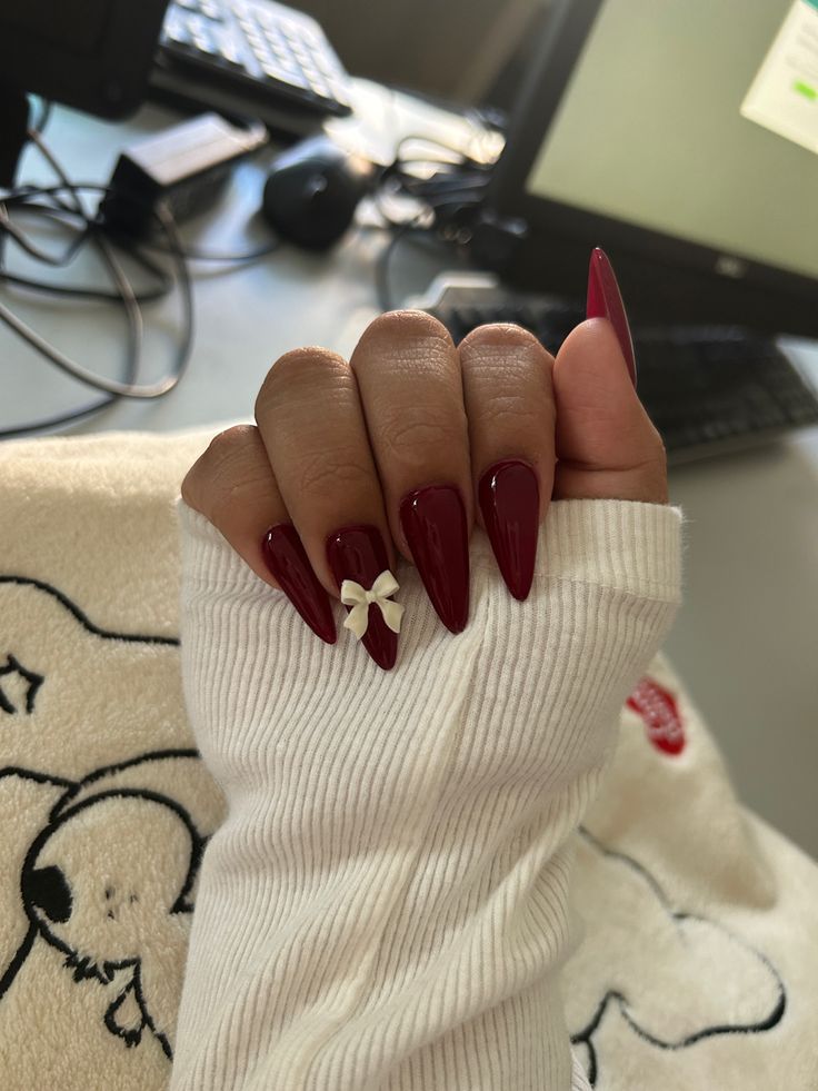 Wine Red Valentine Nails, Cherry Wine Nails Acrylic, Maroon Nails Aesthetic, Maroon Nails For Prom, Marron Red Nails Acrylic, Cherry Wine Nails Design, Maroon Fashion Aesthetic, Almond Nails Valentines Day Red, Maroon Almond Nails Design