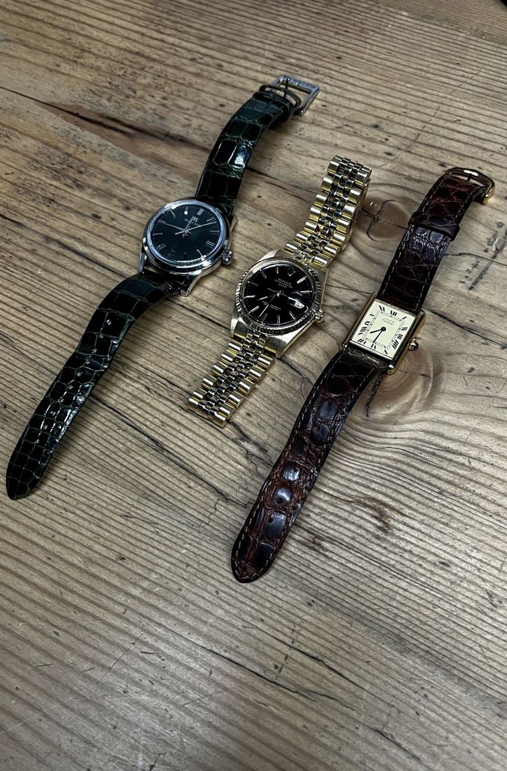 Navy Aesthetic, Watch Aesthetic, Mens Winter, Accessories Fashion, Men's Watches, Mens Accessories Fashion, Everyday Items, Wrist Watches, Watches Jewelry