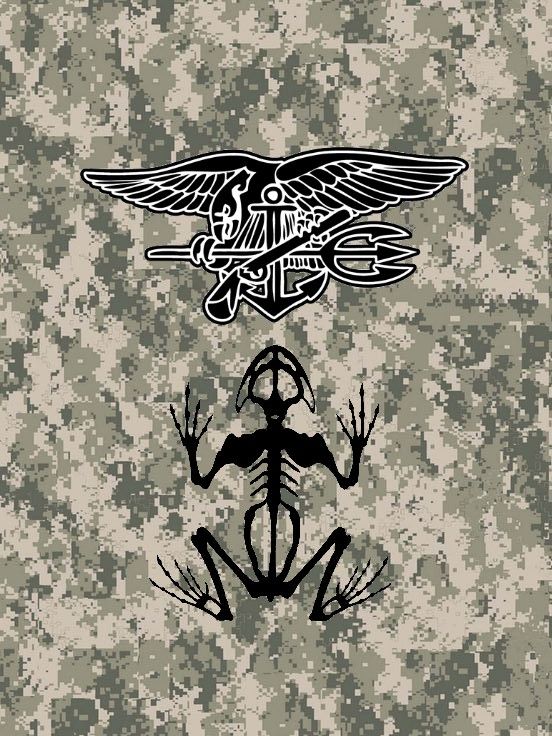 Navy Seals Tattoo, Us Navy Seals Wallpaper, Navy Seal Aesthetic, Navy Seal Logo, Navy Seal Tattoos, Navy Seal Wallpaper, Marcus Luttrell, Soldier Drawing, Frog Logo