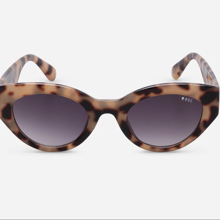 Roc Eyewear Hibiscus Tortoiseshell / Smoke Shape: Cat Eye Frame Colour: Light Tortoiseshell Lens Colour: Gradient Smoke Material: Polycarbonate Uv Protection: Category 3 Lens Width: 50 Mm Nose Bridge: 14 Mm Arm Length: 145 Mm Chic Leopard Print Sunglasses For Summer, Chic Leopard Print Cat Eye Sunglasses For Summer, Leopard Print Sunglasses For Vacation, Chic Leopard Print Cat Eye Sunglasses, Leopard Print Cat Eye Sunglasses For The Beach, Casual Cat Eye Sunglasses For Vacation, Chic Leopard Print Sunglasses For Beach, Tortoiseshell Cat Eye Sunglasses With Polarized Lenses For Vacation, Tortoiseshell Cat Eye Sunglasses With Gradient Lenses For Vacation