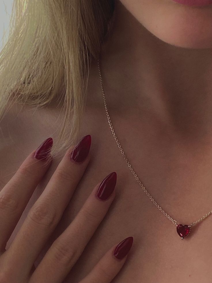 red nails pandora necklace red heart necklace silver necklace Pandora Heart Jewelry, Pandora Red Heart Necklace, Red Jewel Necklace, Pandora Red Heart Ring, Red Heart Necklace Aesthetic, Pandora Necklace Aesthetic, Red Aesthetic Hearts, Red Necklace Aesthetic, Red Jewelry Aesthetic