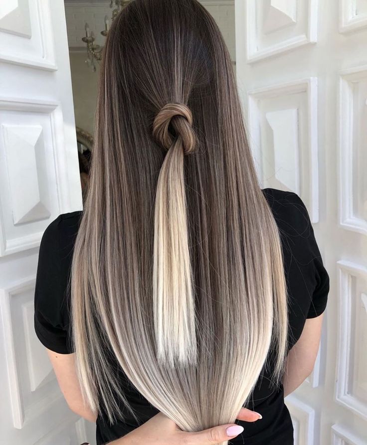 Gorgeous @oladementeva Bombshell Balayage, Ash Brown Hair Balayage, Balayage Hair Brunette With Blonde, Blonde Hair For Brunettes, Thicker Longer Hair, Balayage Hair Blonde Medium, Black To Blonde Hair, Balayage Hair Color Ideas, Blonde Highlights On Dark Hair