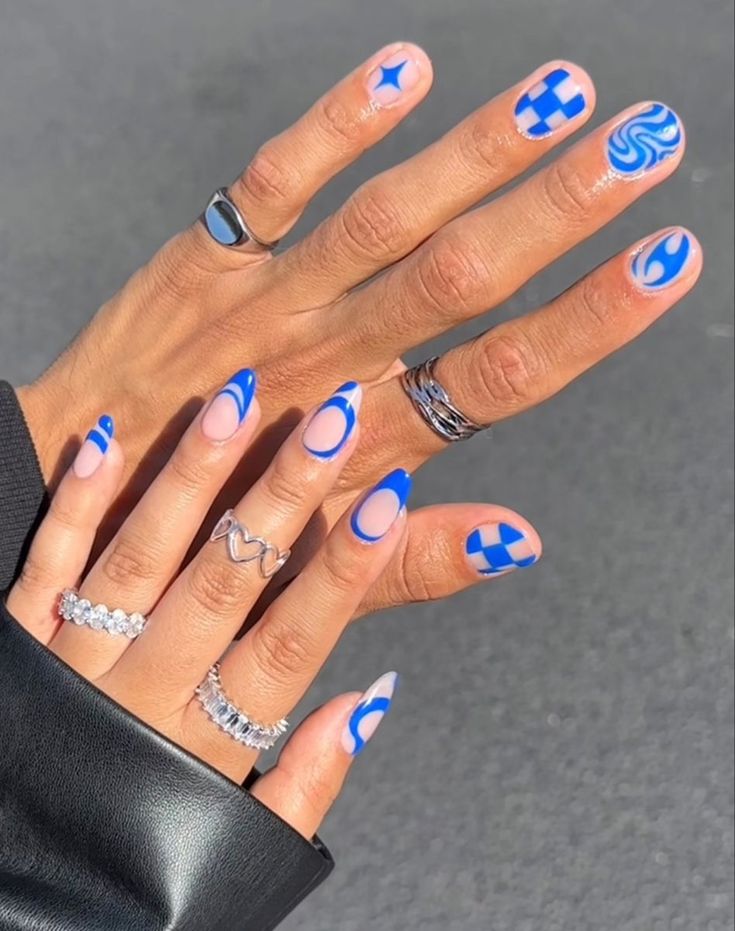 crmichellekhxn on ig Match Couple Nails, One Hand Long Nails One Hand Short, Cute Couple Nails Matching, Cute Matching Nails For Couples, His And Her Matching Nails, Matching Hair Couples, Matching Nail Designs For Couples, Cute Couple Nails, Aesthetic Matching Nails