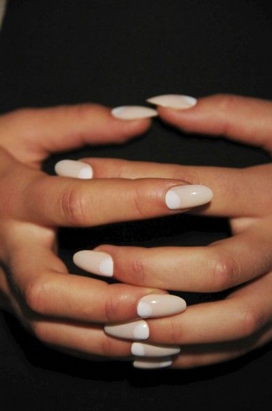 Nails Ongles Beiges, Runway Nails, Half Moon Nails, Moon Manicure, Fun Nail Colors, Nail Color Trends, February Nails, Moon Nails, Vintage Nails