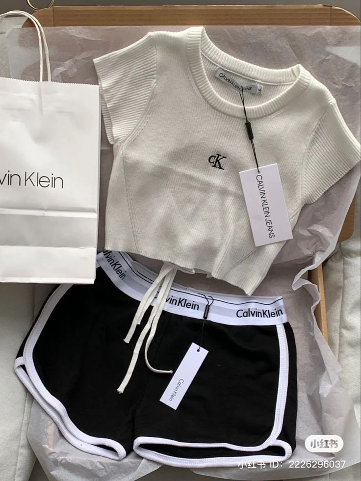 Calvin Klein Aesthetic, Old West Boots, Calvin Klein Outfits, Calvin Klein Girls, West Boots, Floral Embellishment, Mode Inspo, Sporty Outfits, Kpop Fashion Outfits