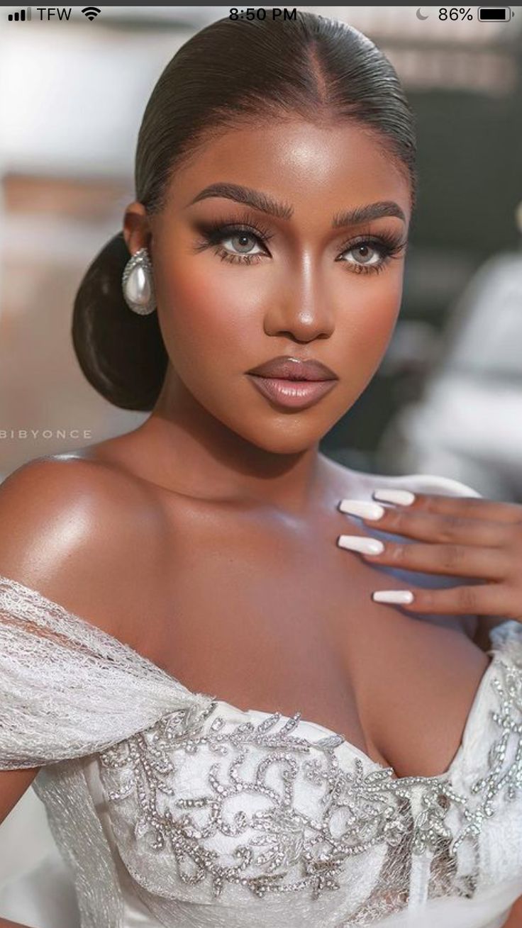 Black Bridal Makeup, Black Wedding Hairstyles, Natural Wedding Hairstyles, Bridal Hair Inspiration, Makeup For Black Skin, Black Bride, Bridal Makeup Looks, Makeup For Black Women, Bride Makeup