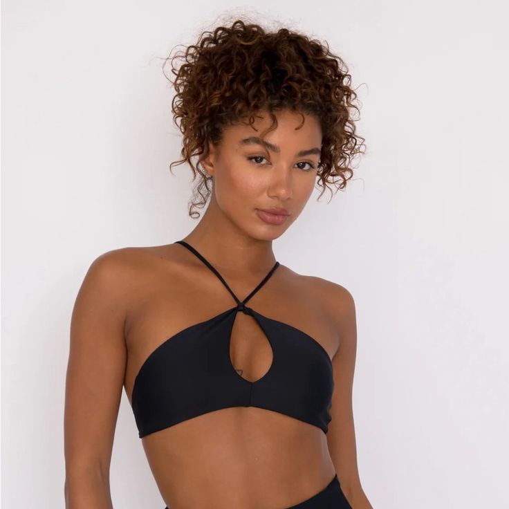 Sophie Top Is My Fave! I Purchased Two Sizes But Decided To Sell The Xs. There’s A Tiny Pull On The Front Center (It Came This Way) But Barely Noticeable. Never Worn Before, Nwt. Open To Offers!! Black Bandeau Halter Top With Built-in Bra, Black Cropped Halter Top With Built-in Bra, Black Fitted Bandeau Halter Top, Black Cropped Swimwear For Summer, Black Seamless Crop Top Swimwear, Black Seamless Crop Top For Swimming, Chic Black Bandeau Swimwear, Black Bra-friendly Beachwear Top, Stretch Black Crop Top For The Beach