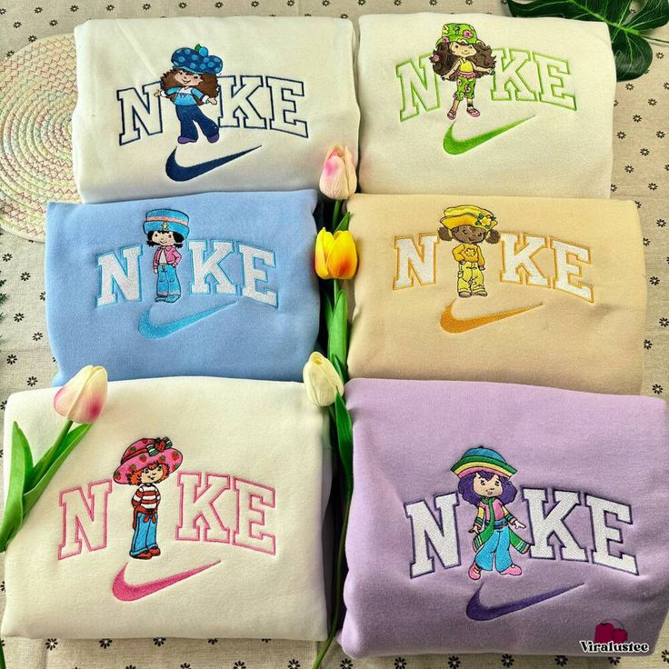 Strawberry Shortcake Nike Embroidered Sweatshirts, Nike Couple Embroidery, Gift For Your Friends Check more at https://viralustee.com/product/strawberry-shortcake-nike-embroidered-sweatshirts-nike-couple-embroidery-gift-for-your-friends/ Matching Sweatshirts For Best Friends, Nike Couple, Couple Embroidery, Sweatshirts Nike, Kids Outfits Daughters, Princesa Tiana, Hello Kitty Jewelry, Cute Nike Outfits, Matching Hoodies