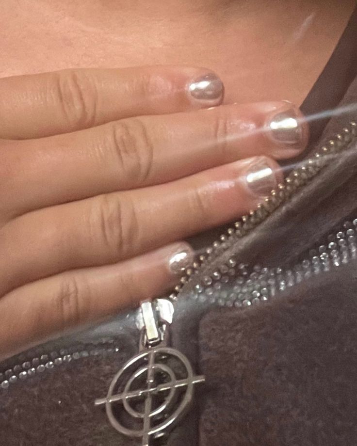 Silver chrome on real nails Nails Silver Chrome, Real Nails, S Nails, Nails Silver, Silver Chrome, Nails, Silver