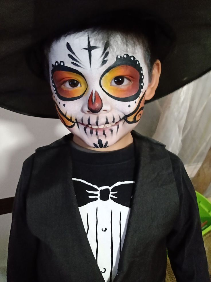 Catrin Face Paint, Catrina Makeup Kids, Maquillaje Halloween Infantil, Sugar Skull Face Paint, Halloween Makeup For Kids, Skull Face Paint, Sugar Skull Face, Vampire Bride, Halloween Makeup Diy