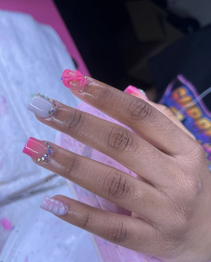 Pretty Short Square Nails, Short Square Acrylic Nails Summer 2023, Short Nails Ideas Black Women, Cute Short Nail Sets Pink, Pink Short Acrylic Nails, Short Bling Nails, Cheer Nails, Light Pink Acrylic Nails, Acrylic Nails Yellow