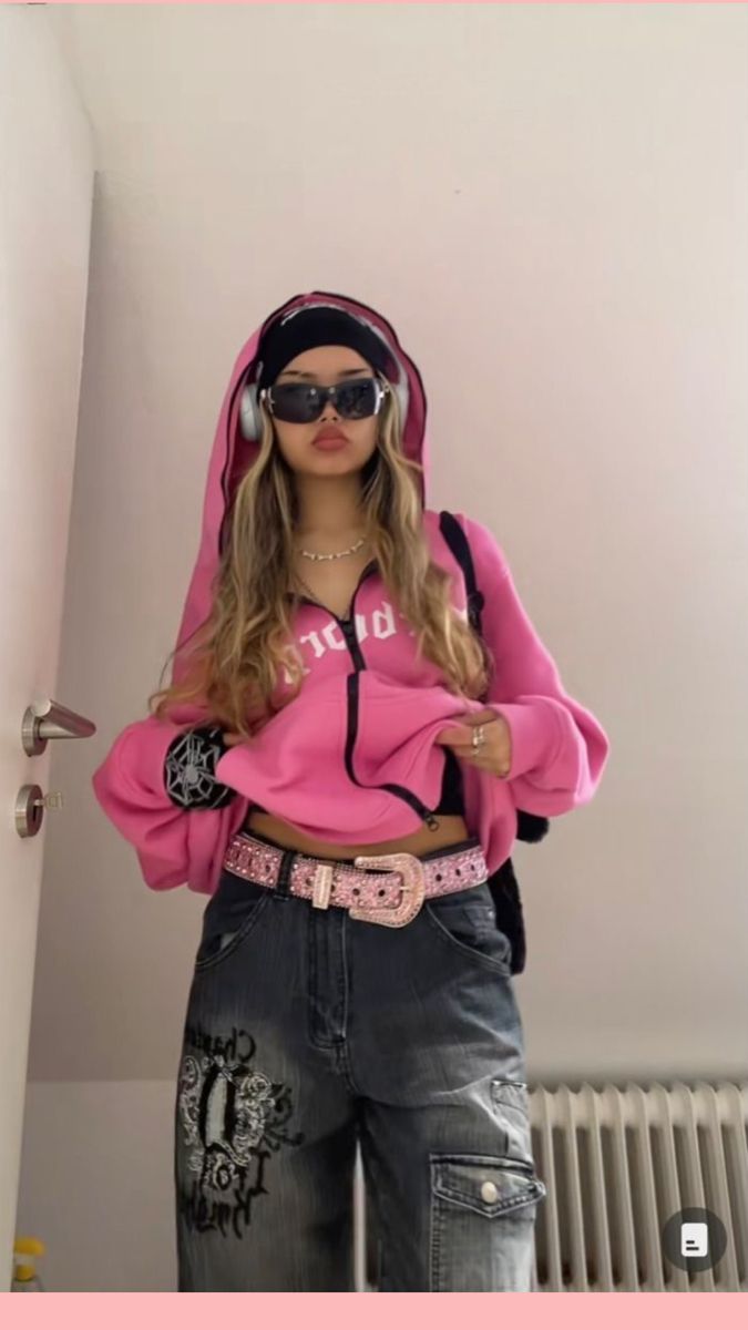 Chica Hip Hop, Pakaian Hipster, Looks Hip Hop, 00s Mode, Fest Outfits, Tomboy Outfits, Tomboy Style Outfits, 2000s Fashion Outfits, Cooler Look