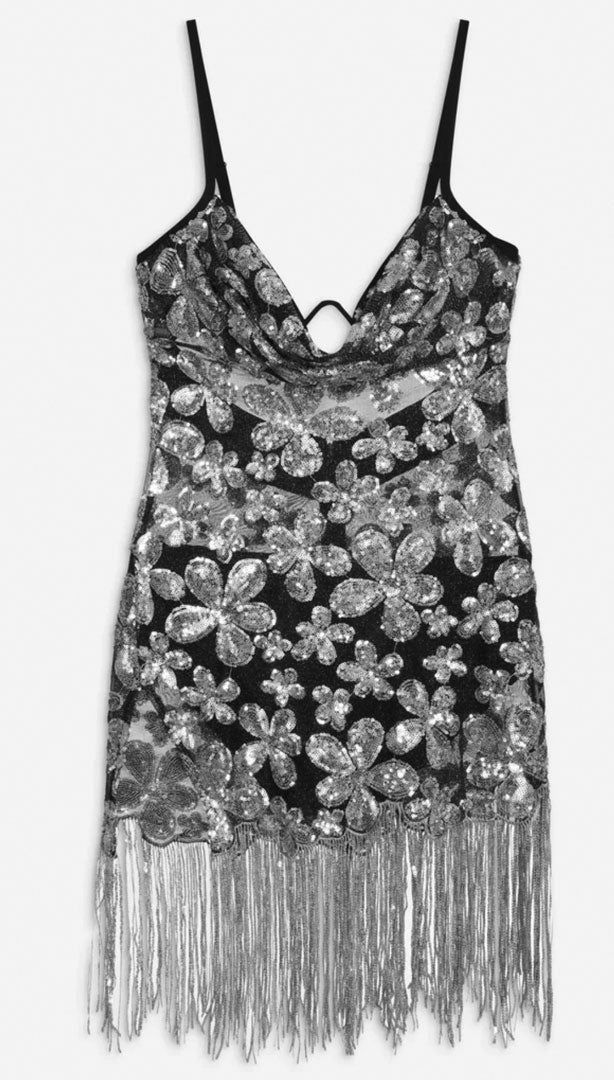 Looking for the Ultimate FESTIVAL Dress? You Just found it! The Colette Mini dress by For Love and Lemons is a true show-stopper. The Silver Glitter Sequin Fringe catches ALL THE LIGHT. Day to Night Party Dress from Miami clubs to Nikki Beach. BE THAT DISCO BALL! Floral sequin embroidery zipper Sequin fringe along hemline Bust lined Includes Black Panties UNDERWIRE BRA Disco Mini Dress, Miami Outfits Night Club, Miami Clubs, Fringes Dress, Night Party Dress, Miami Outfits Night, Lemonade Dress, Homecoming 2024, Outfit Night Club