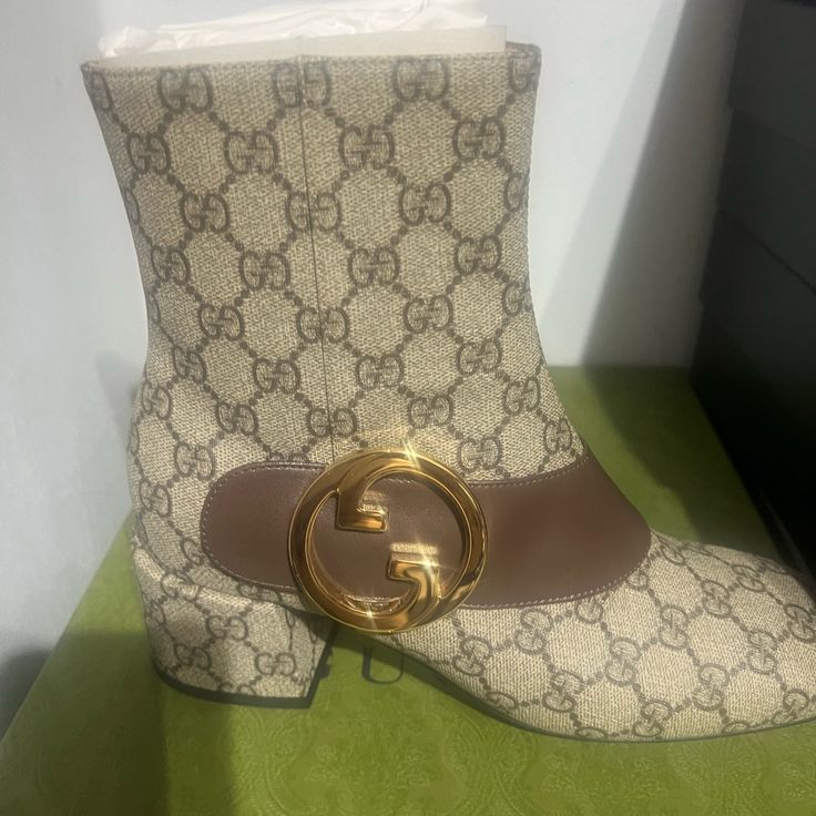 Gucci Nwot Boots Gucci Blonde Ankle Boots Gucci Luxury Ankle Boots, Gucci High Heel Boots For Fall, Luxury Brown Ankle-high Boots, Designer Ankle Boots For Fall, Gucci Designer Ankle Boots, Designer Gucci Ankle Boots, Gucci Luxury Boots For Fall, Designer Beige Calf Leather Boots, Luxury Beige Boots For Fall