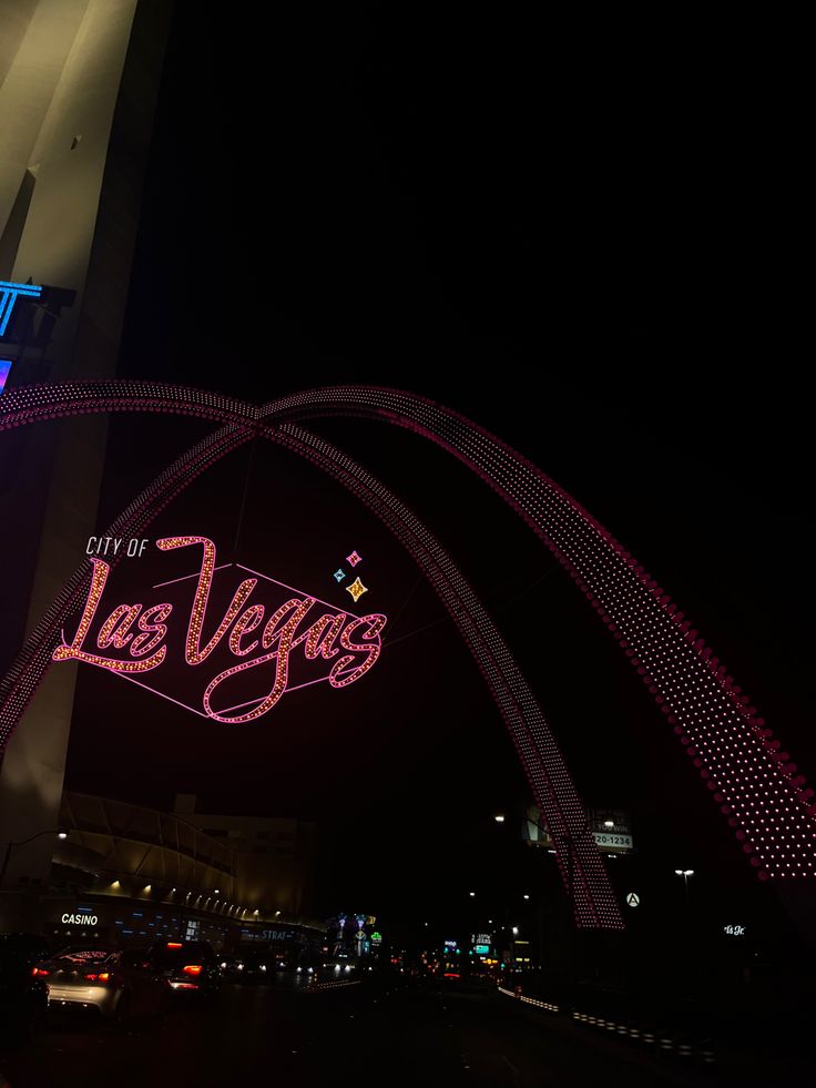 Nightlife Las Vegas Gp Aesthetic, Vegas Asthetic Picture, Las Vegas Astetic, Las Vegas Neon Signs, Las Vegas Mood Board, Las Vages Aesthetic, Vegas Asethic, Las Vegas Lifestyle, Vegas Night Aesthetic