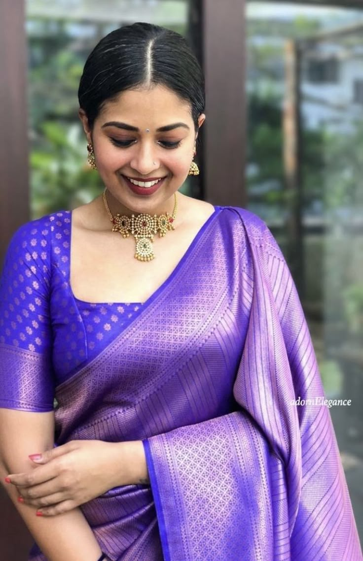 Silk Saree Blouse Designs Patterns, Scrub Diy, Best Blouse Designs, Traditional Blouse Designs, Saree Blouse Neck Designs, New Saree Blouse Designs, Purple Saree, Latest Model Blouse Designs, Fashionable Saree Blouse Designs