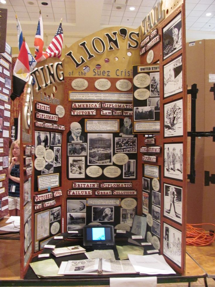 a display case with pictures and information about the history of lion's park in it