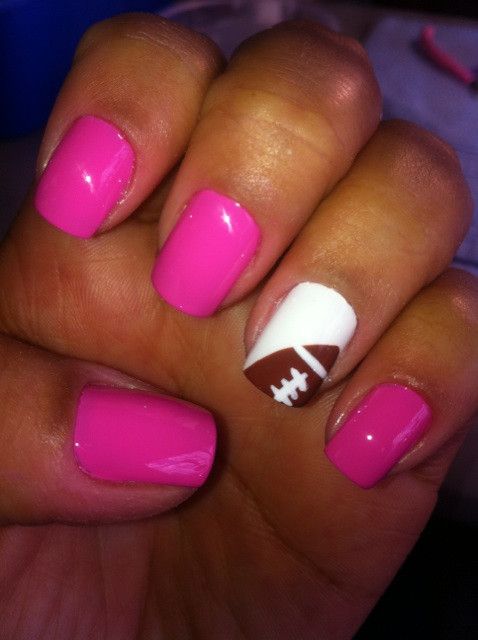 Two of my FAVVVSSS.. Pink &&& Football!!! ❤ Football Pedicure Designs, Gameday Nails Football Season, Fall Football Nails, Football Season Nails, Football Nails Design, Sporty Nails, Sport Nails, Super Bowl Nails, Football Nail Designs