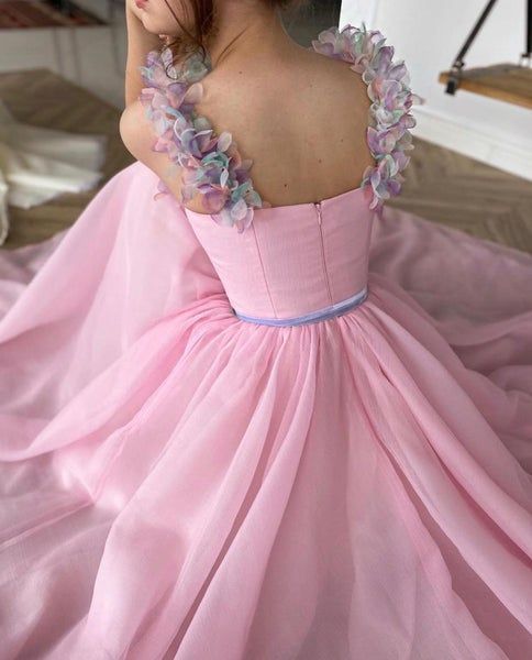 Pink Princess Organza Gown, Pink Organza Gown For Spring, Pink Organza Spring Gown, Spring Pink Organza Gown, Feminine Pink Tulle Gown, Pink Organza Ball Gown, Pink Organza Gown With Ruffles, Pink Floor-length Gown With Tulle Skirt, Pink Organza Wedding Gown