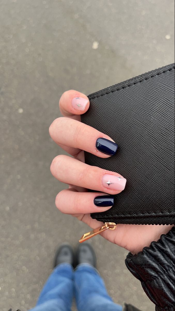 Navy Blue Nails Natural, Short Nails Ideas Dark Colour, Dark Nails Ideas Short, Short Nail Designs Navy Blue, Short Navy Nail Designs, Dark Blue With Stars Nails, Short Nails Ideas Dark Blue, Black And Blue Nail Ideas Short, Dark Short Square Nails