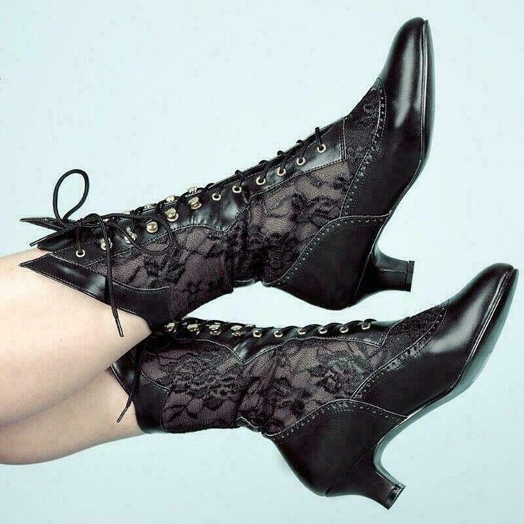 victorian shoes lace Steampunk Boots, Pointed Boots, Trendy Heels, Dr Shoes, Summer Boots, Lace Up High Heels, Trendy Boots, Victorian Lace, Black Heel Boots