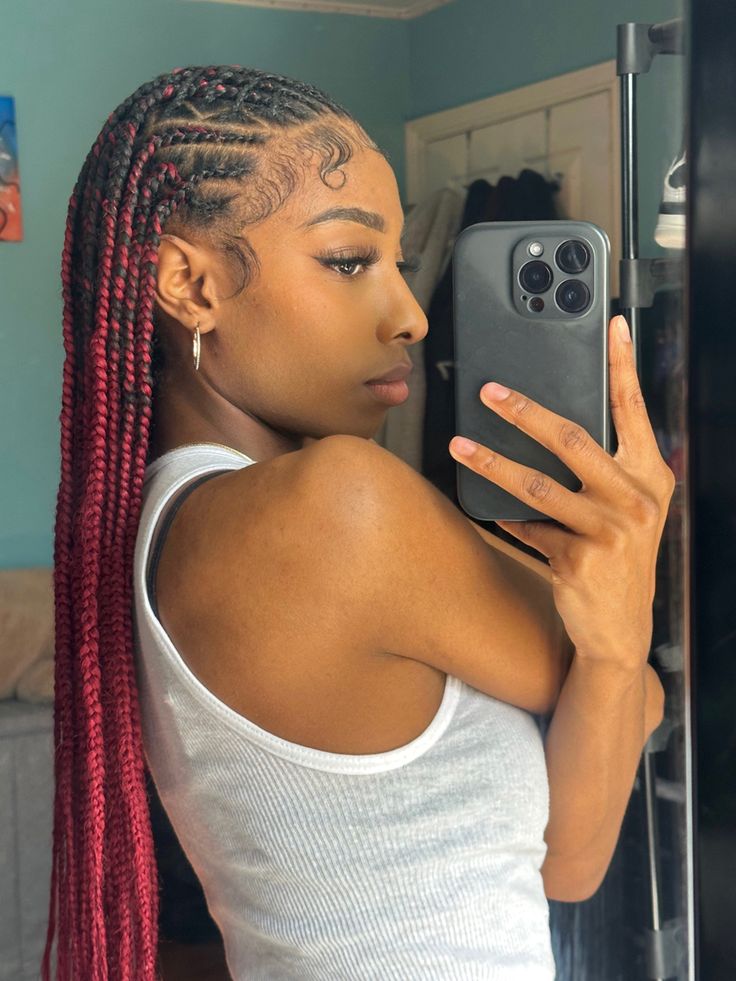 Bohemian Fulani Braids With Color, Fulani Braids Red And Black, Funali Braids With Color, Burgundy Cornrow Braids, Burgundy Fulani Braids, Colored Fulani Braids, Fulani Braids With Color, Fulani Braids Color, Red Fulani Braids