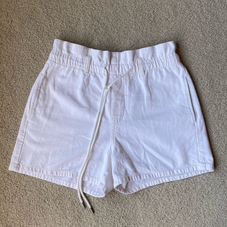 Nwot The Tag Says Petite Small, But They Definitely Fit Like A Regular Women’s Size. Best Fits Size S-M With A Loose Fit. The Inseam Measurement Is 3”, The Measurement Across The Stretchy Waist Laying Flat Is 14.5”, And The Full Length From Waist To Hem Is 16” Gap Summer Shorts With Elastic Waistband, Gap Casual High-waisted Shorts, White Everyday Short Bottoms, White Everyday Shorts, Gap Bottoms For Spring Beach Wear, Gap High-waisted Summer Shorts, Gap Bottoms For Beach Spring Season, Gap Bottoms For Beach In Spring, Gap Bottoms For Beach And Spring Season