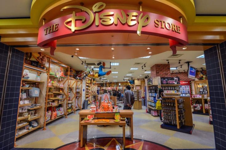 the entrance to disney store at disneyland world