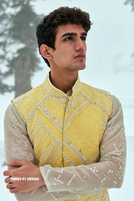 Sahil Kochhar - India 🇮🇳. Sahil Kochhar, Fashion Presentation, Embroidered Jacket, Thread Work, Break Free, Indian Design, Mandarin Collar, Aza Fashion, Hand Embroidered