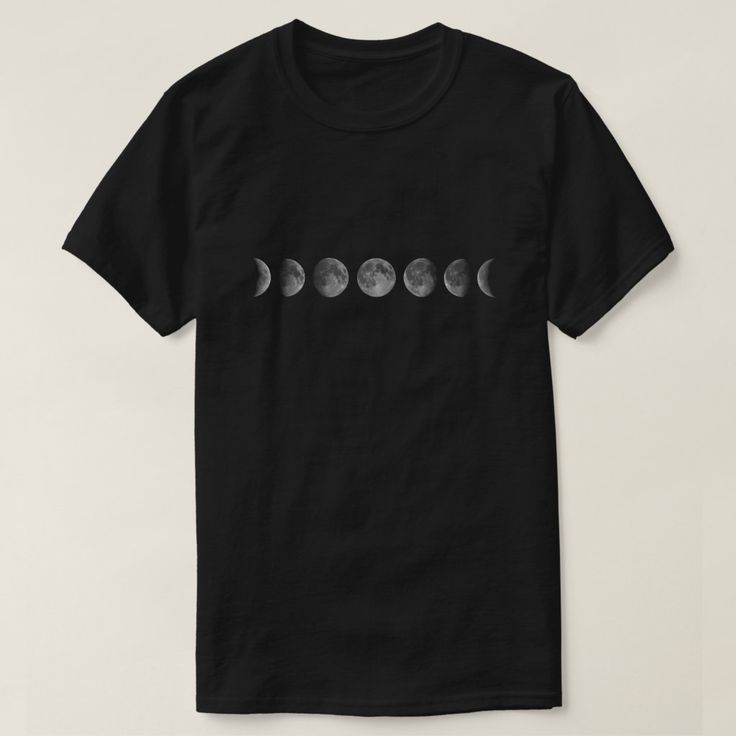 Masculine t-shirt with moon print Basic Black Ring-spun Cotton Top, Black Basic Ring-spun Cotton Top, Pre-shrunk Black Ring-spun Cotton Shirt, Black Pre-shrunk Ring-spun Cotton Shirt, Summer Black Top In Ring-spun Cotton, Black Cotton Top For Summer, Black Short Sleeve T-shirt In Ring-spun Cotton, Black Graphic Print Shirt In Ring-spun Cotton, Black Ring-spun Cotton Short Sleeve Top