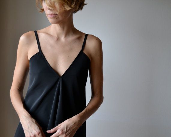 Black backless camisole tank top. Backless top. by MuguetMilan Tlc Waterfalls, Black Backless Top, Diy Vetement, Best Tank Tops, Braid Hair, Backless Top, Clothes Summer, Clothes Style, Tank Top Camisole