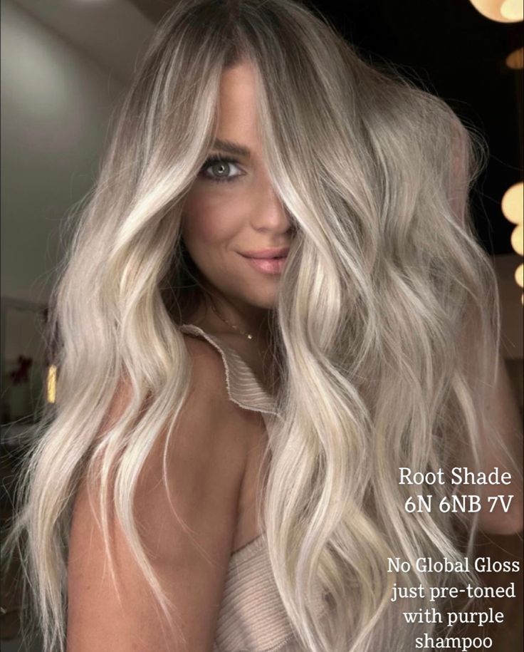 Money Piece Balayage Blonde, Hair Goals Color, Blonde Winter, Brown Hair With Highlights And Lowlights, Ice Hair, Ice Blonde Hair, Redken Hair Color, Hair Contouring, Cute Blonde