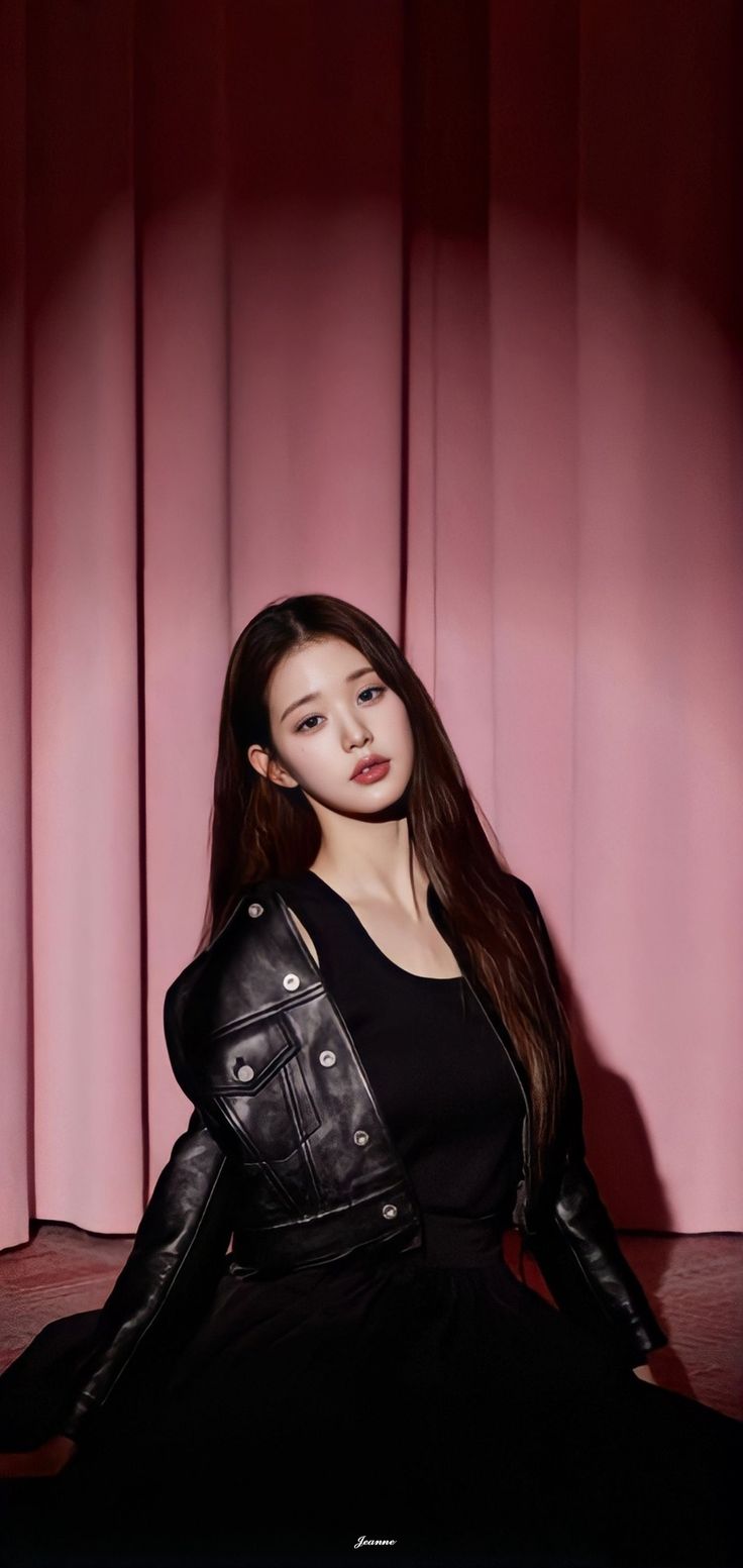 Wonyoung Black Outfit, Wonyoung Wallpaper Black, Wonyoung Aesthetic Wallpaper, Jang Wonyoung Wallpaper, Wonyoung Lockscreen, Ive Wonyoung Wallpaper, Wonyoung Black, Wonyoung Photoshoot, Wonyoung Wallpaper